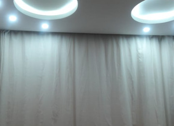 Elimlər Akademiyası metrosu, İlahə məscidinin yaxinliginda