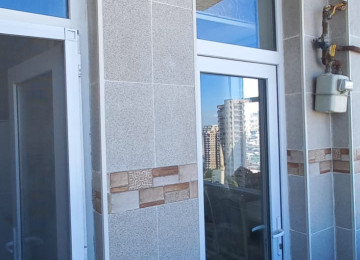 Elimlər Akademiyası metrosu, İlahə məscidinin yaxinliginda