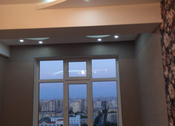 Elimlər Akademiyası metrosu, İlahə məscidinin yaxinliginda