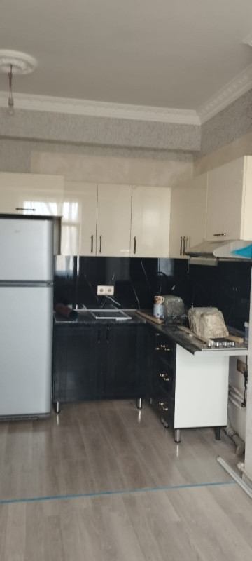 2 otaq menzil kiraye verlir Xlrdalan 120 nin axrl AAAF PARKNAN uzbeyuz Menzilde bir