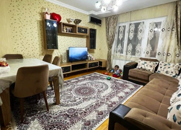 Qara Qarayev metrosunun yanı . 2 otaqlı mənzil satılır .