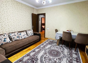 Qara Qarayev metrosunun yanı . 2 otaqlı mənzil satılır .