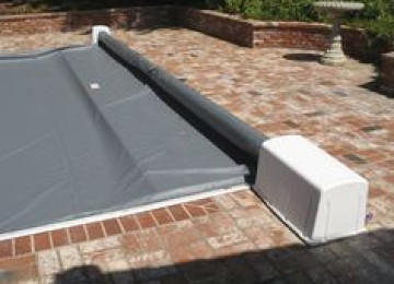 hovuz örtükləri sisteminin qurulması pvc materialdan hovuz