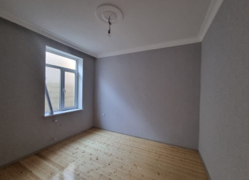 Abseron Rayon Məhəmmədli qəsəbəsində əsas yola az məsafədə,