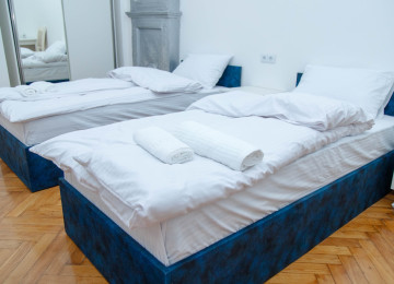 Gözəl təklif. 28 may Metronun çıxışı və 28 Mol ticarət