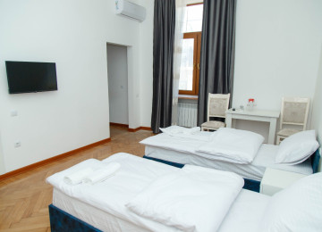 Gözəl təklif. 28 may Metronun çıxışı və 28 Mol ticarət