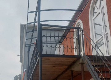 Naves quraşdırılması. Naves. Polikarbonatdan dam