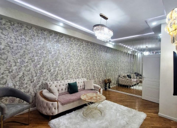 Qara Qarayev metrosunun çıxışında . Tam hazır və yaşayış