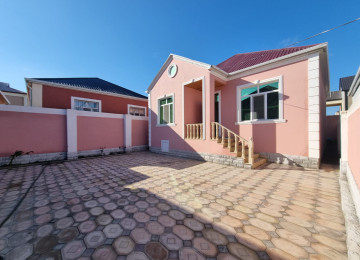 Məhəmmədli qəsəbəsində tam merkez yerde Xan Restaranin