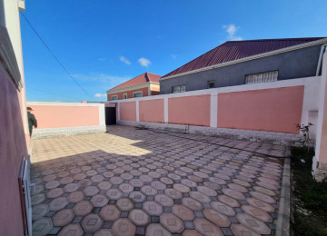 Məhəmmədli qəsəbəsində tam merkez yerde Xan Restaranin