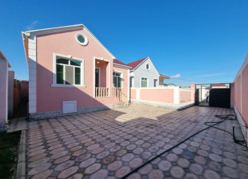 Məhəmmədli qəsəbəsində tam merkez yerde Xan Restaranin