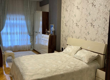 4 otaqlı te'mirli menzil satílír Torqovi 14/3 mertebede