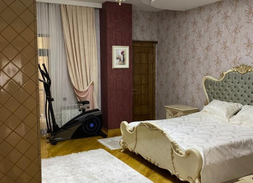 4 otaqlı te'mirli menzil satílír Torqovi 14/3 mertebede