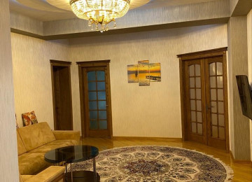 4 otaqlı te'mirli menzil satílír Torqovi 14/3 mertebede