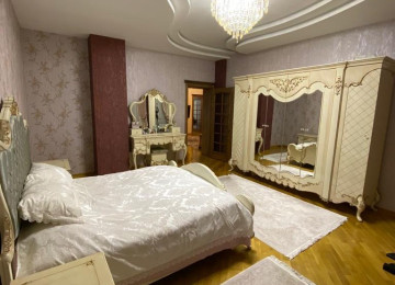 4 otaqlı te'mirli menzil satílír Torqovi 14/3 mertebede