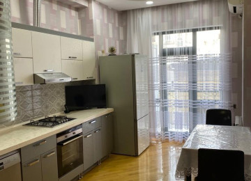 4 otaqlı te'mirli menzil satílír Torqovi 14/3 mertebede