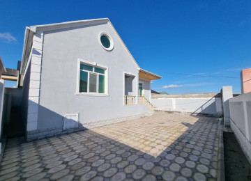 Məhəmmədli qəsəbəsində tam merkez yerde Xan Restaranin