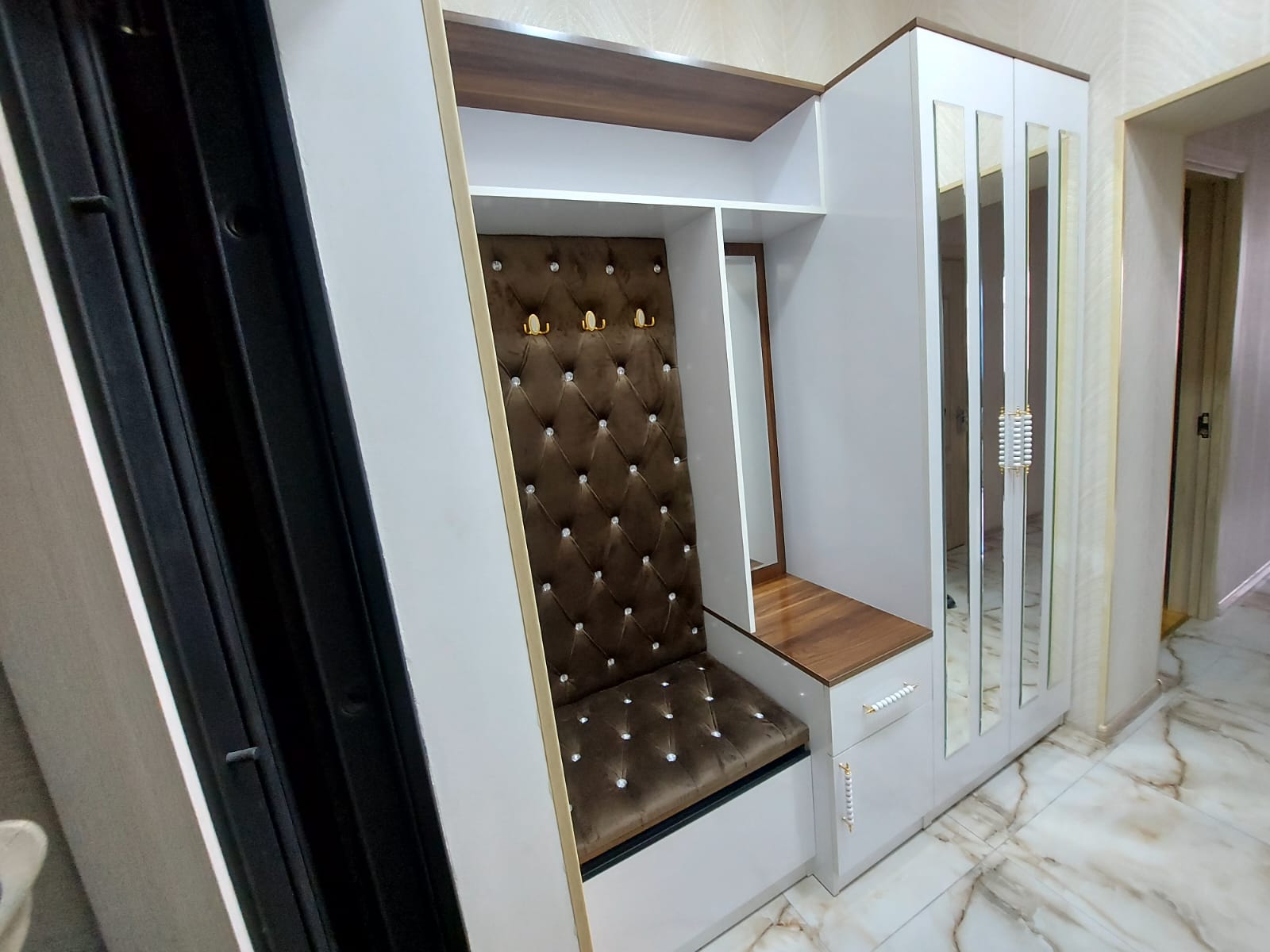 Dəhliz dolabı Sifarişlə hazırlanır Rəng seçimi var Ölçü