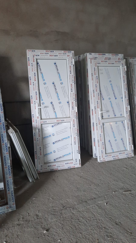 Plastik qapı Təzə 70x2 m və 80x2 m ölçü plastik qapılar biri 100 azn,