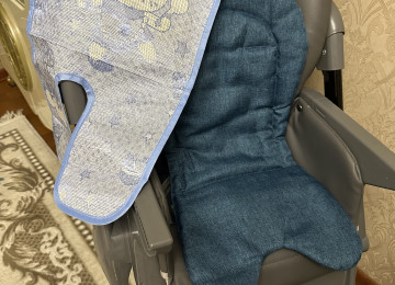 Uşaq üçün yemək masası çox funksiyalıdır, yenidən seçilmir,