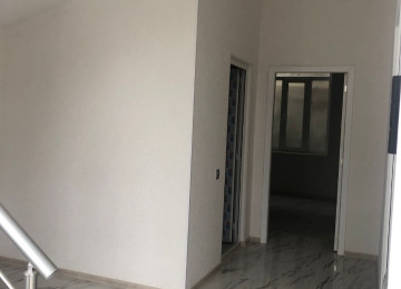 2 mertebe 156 kv monolit ev satílír Gencede Veli Xuluflu