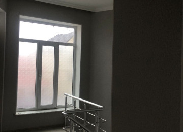 2 mertebe 156 kv monolit ev satílír Gencede Veli Xuluflu