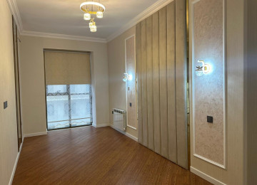 Tibb Universitetinin yanında 3 otaqlı 106 kv yüksək təmirli