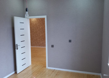 Ev Mehdiabad Pirsagi yoluna yaxin, Nurlan marketin