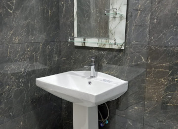 Ev Mehdiabad Pirsagi yoluna yaxin, Nurlan marketin