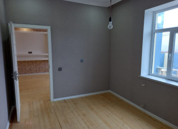 Ev Mehdiabad Pirsagi yoluna yaxin, Nurlan marketin