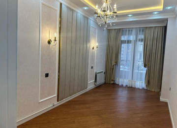 Tibb Universitetinin yanında 3 otaqlı 106 kv yüksək təmirli