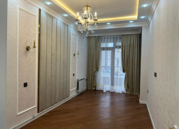 Tibb Universitetinin yanında 3 otaqlı 106 kv yüksək təmirli