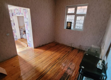 Xırdalan şəhəri, 5№li məktəbin yanında, prospektə 1