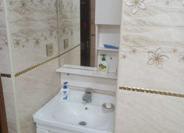 nesimi r. 28 may bazar store arxasinda Mertebe 17/10 75kv