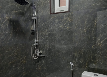 Ev Mehdiabad Pirsagi yoluna yaxin, Nurlan marketin