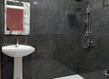 Ev Mehdiabad Pirsagi yoluna yaxin, Nurlan marketin