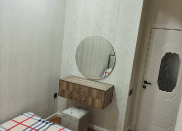 ƏŞYALİ !!! Nizami rayonu Neftçilər metrosuna 5-6 deyqe