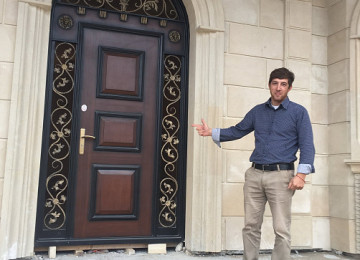 Biz Size en yeni texnologiya ile Qapilar ve Darvazalar