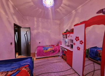 Zabrat Məhəmmədli qesebesinde esas şəhər yolundan 300 m