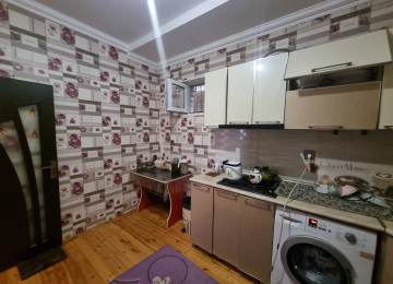 Zabrat Məhəmmədli qesebesinde esas şəhər yolundan 300 m