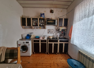 Zabratdan Mehemmedliye geden yolda esas şəhər yolundan 300