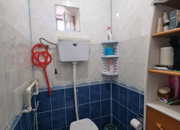 Zabrat 1qesebesinde esas şəhər yolundan 300 mt araqlıqda