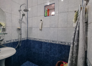 Zabrat 1qesebesinde esas şəhər yolundan 300 mt araqlıqda