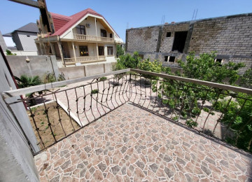 Bine Atciliq merkezi ile uzbeuz, esas yola yaxin 5 sotun