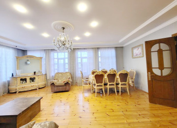 Bine Atciliq merkezi ile uzbeuz, esas yola yaxin 5 sotun