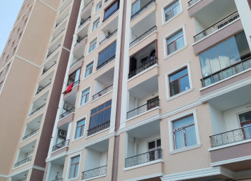 Xətai rayonu Qaçaq Nəbi küçəsi Əhmədli metrosuna 250-300