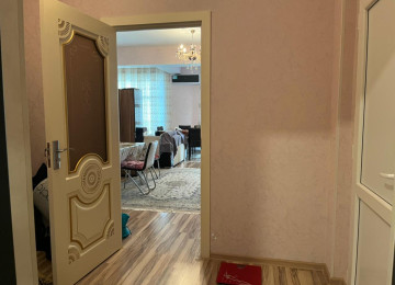 Nəsimi rayonu 28 may metrosunun yanı .Yenicə tikilmiş 16