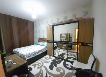 Nəsimi rayonu 28 may metrosunun yanı .Yenicə tikilmiş 16