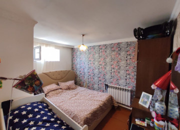 Zabrat qesebesinde 75 saylı məktəbə yaxın yerde,marşuruta