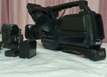 yaxşi vəziyətdədir. üstündə prajektor 2 baterika adaptir